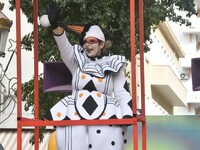 Μουσικό άρμα και Τελάλισσα θα μεταφέρουν...