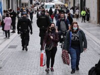 «Όχι» σε ρεβεγιόν παρά μόνο εάν όλοι είν...