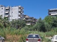 "Ζούγκλα" οικόπεδο στην οδό Επ...