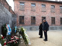 Μητσοτάκης από το Άουσβιτς: Ποτέ ο κόσμο...