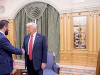 Ο Τραμπ ψέκασε τον Αλ Σάρα και υπουργούς...