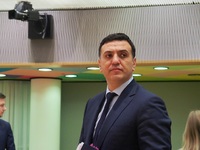 Β. Κικίλιας: Με ιεράρχηση το εμβόλιο κορ...