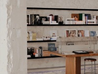 Saint Laurent: Δείτε το βιβλιοπωλείο- γκ...