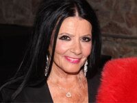 Ζωζώ Σαπουντζάκη: Απίθανο ζεϊμπέκικο υπό...