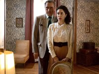 Άγριες μέλισσες: Πώς ξεσκεπάζουν τη σεξο...