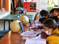 ΝΔ: fake news η τηλεκπαίδευση παιδιών σε...