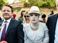 Επίθεση με βιτριόλι: Παρούσα σε κάθε συν...