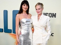 Ντακότα Τζόνσον: Νέα πρεμιέρα με ασημί, ...