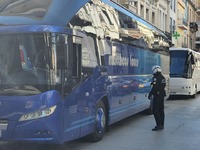 Πάτρα: Γέμισε τουριστικά λεωφορεία και κ...