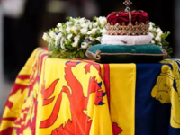 Η συντριβή του Καρόλου μπροστά στο φέρετ...