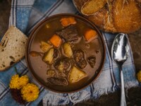 Συνταγή για χορταστική σούπα με μοσχάρι 