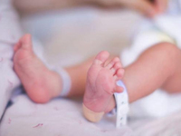 Θεσσαλονίκη: Βρέφος 35 ημερών νοσηλευέτα...