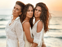 Η Κατερίνα Διδασκάλου και οι κόρες της φ...