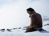 Η «Κοινωνία του χιονιού», που καθηλώνει ...