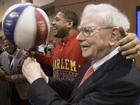 H νέα τρέλα του Γουόρεν Μπάφετ: Βάζει στ...