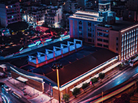 Λονδίνο: Ακτιβιστές πέταξαν κρέμα και μη...