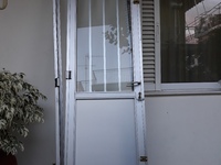 Πωλείται πόρτα αλουμινίου