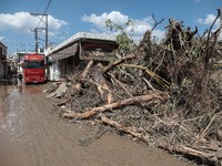 Κοιτώντας από ψηλά την καταστροφή στην Ε...