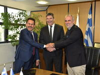 "Έπεσαν" οι υπογραφές για το φ...