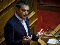 Αλ.Τσίπρας: Η ακρίβεια σαρώνει κι εσείς ...