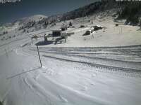 Με φρέσκο χιόνι αλλά... άδειο το Χιονοδρ...