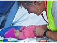 Το χαμόγελο ενός βρέφους στον γιατρό του...