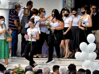 Ανείπωτος πόνος στην κηδεία της Γαρυφαλλ...