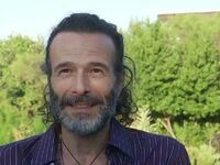 Θανάσης Ευθυμιάδης: Το on camera φιλί στ...