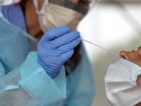 Πού θα γίνουν δωρεάν rapid tests την Παρ...