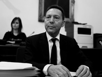 Την ανανέωση της θητείας του Γιάννη Στου...