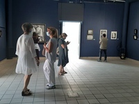 ΔΕΙΤΕ ΦΩΤΟ από τα εγκαίνια της έκθεσης έ...