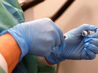 ECDC: «Οι ενισχυτικές δόσεις εμβολίου κα...