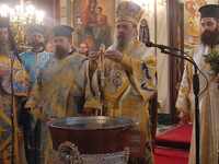 Πάτρα- Θεοφάνεια: Πλήθος πιστών στον Μητ...