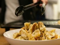 Συνταγή για σαλάτα με τορτελίνι και πέστ...