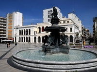 Κορωνοϊός: Ανακοινώνονται απόψε περιορισ...