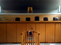 Σέρρες: Καταδίκη δύο εφοριακών και μίας ...