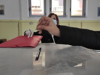 Εκλογές ΚΙΝΑΛ: Ομαλά και με μεγάλη συμμε...