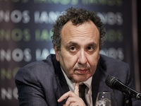 Χωμενίδης για ακύρωση παρελάσεων: Το τελ...