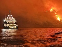 Φωτιά στην Ύδρα: Ο καπετάνιος της θαλαμη...