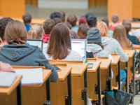 Διαγράφονται 280.000 αιώνιοι φοιτητές, 3...
