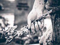 Σοκ στον Κάλανο Αχαΐας: Νεκρή στο σπίτι ...