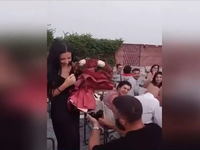Πρόταση γάμου σε θερινό σινεμά βγαλμένη ...