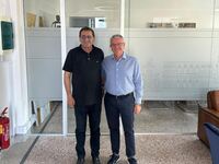 Ο Α. Κουνάβης συνάντησε τον Κ. Πελετίδη ...