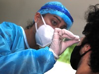 Κορωνοϊού: Δέκα θετικά τεστ στην πλατεία...