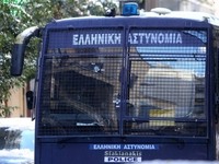 Ανατροπή κλούβας στην Κόρινθο με 13 τραυματίες