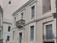 Πωλείται πολυώροφο διατηρητέο κτήριο στο κέντρο