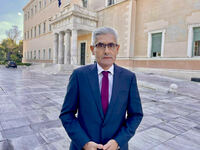 Ο Άγγελος Τσιγκρής στη Βουλή για Σχολή ...