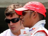 Αλόνσο: «Θρύλος ο Χάμιλτον, του ζητώ συγγνώμη»