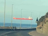 Γέμισαν οι θάλασσες «αιωρούμενα» πλοία! ...