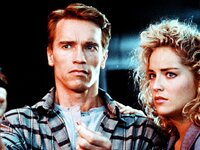 Αφιέρωμα στο περιοδικό κόμικς Βαβέλ με 7...